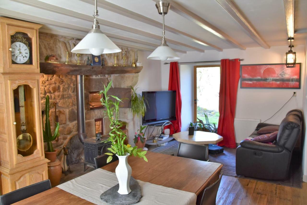 Bed and Breakfast L'embellie à Bertignat Extérieur photo