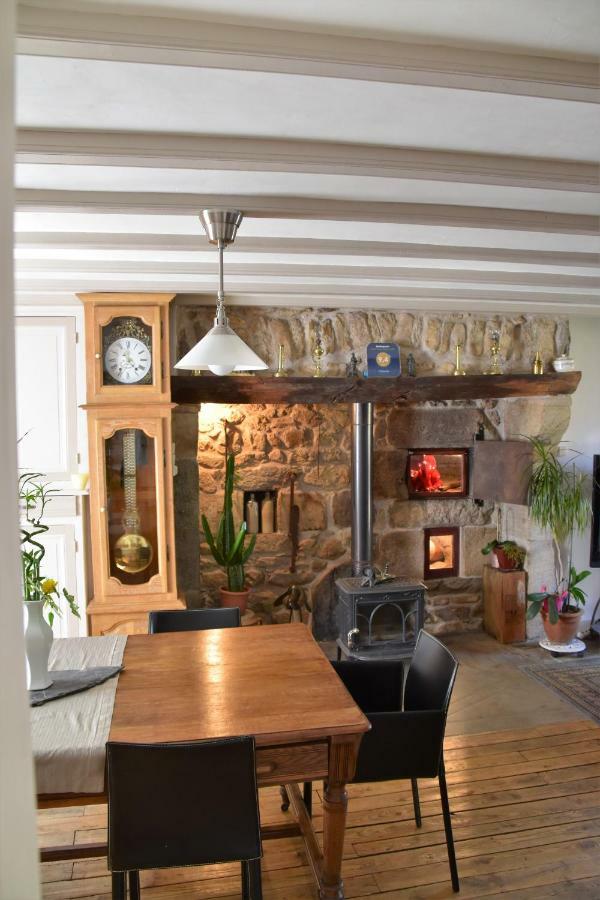 Bed and Breakfast L'embellie à Bertignat Extérieur photo