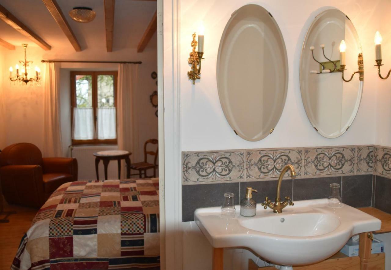 Bed and Breakfast L'embellie à Bertignat Extérieur photo