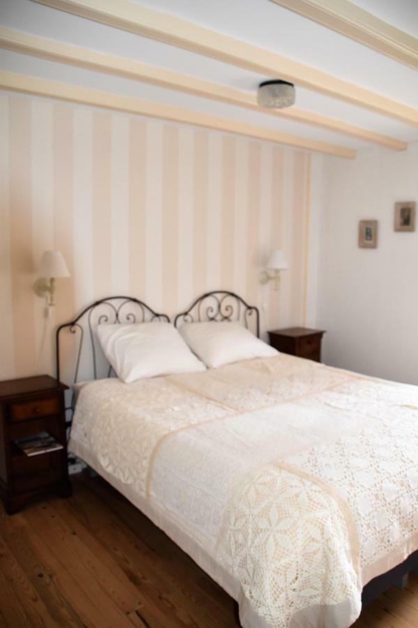 Bed and Breakfast L'embellie à Bertignat Extérieur photo